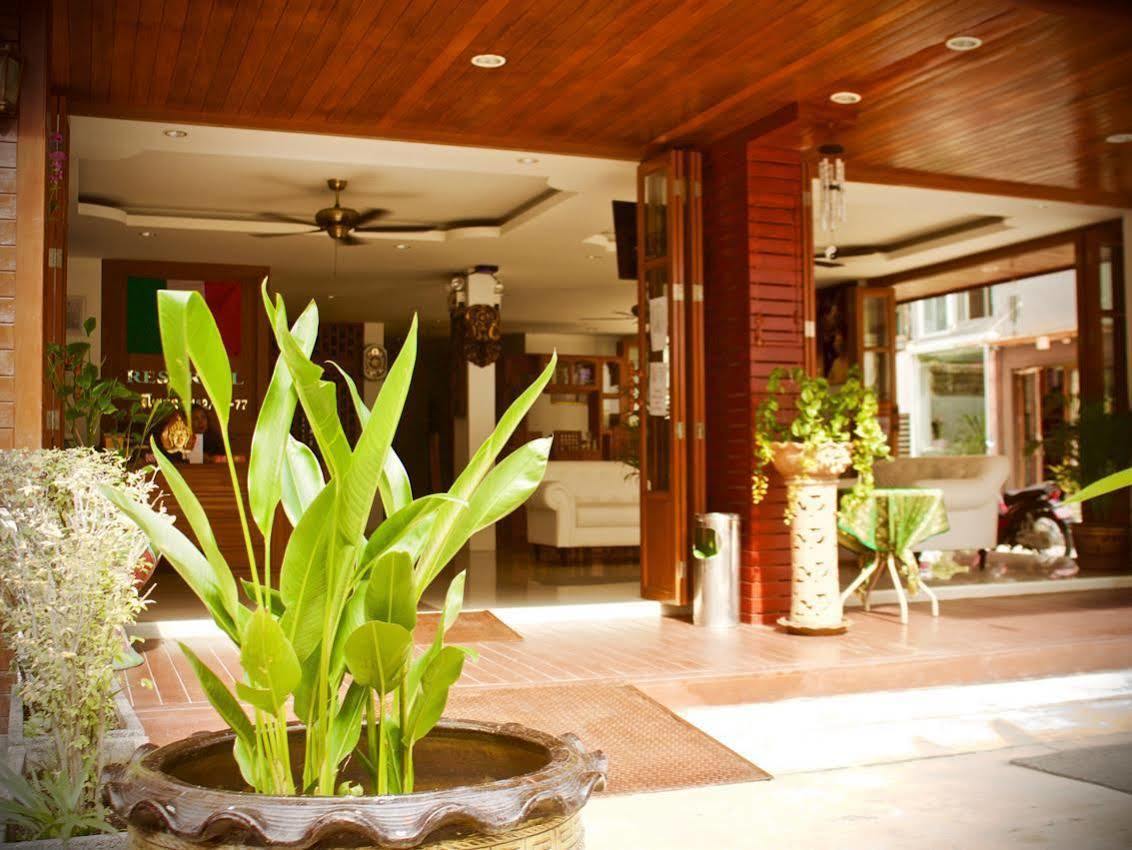 New Life Phuket Classic Khách sạn 3*