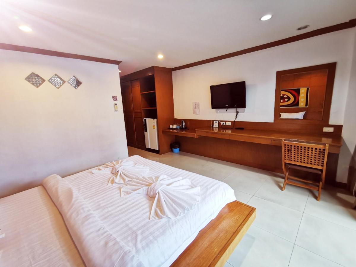 New Life Phuket Classic Khách sạn 3*