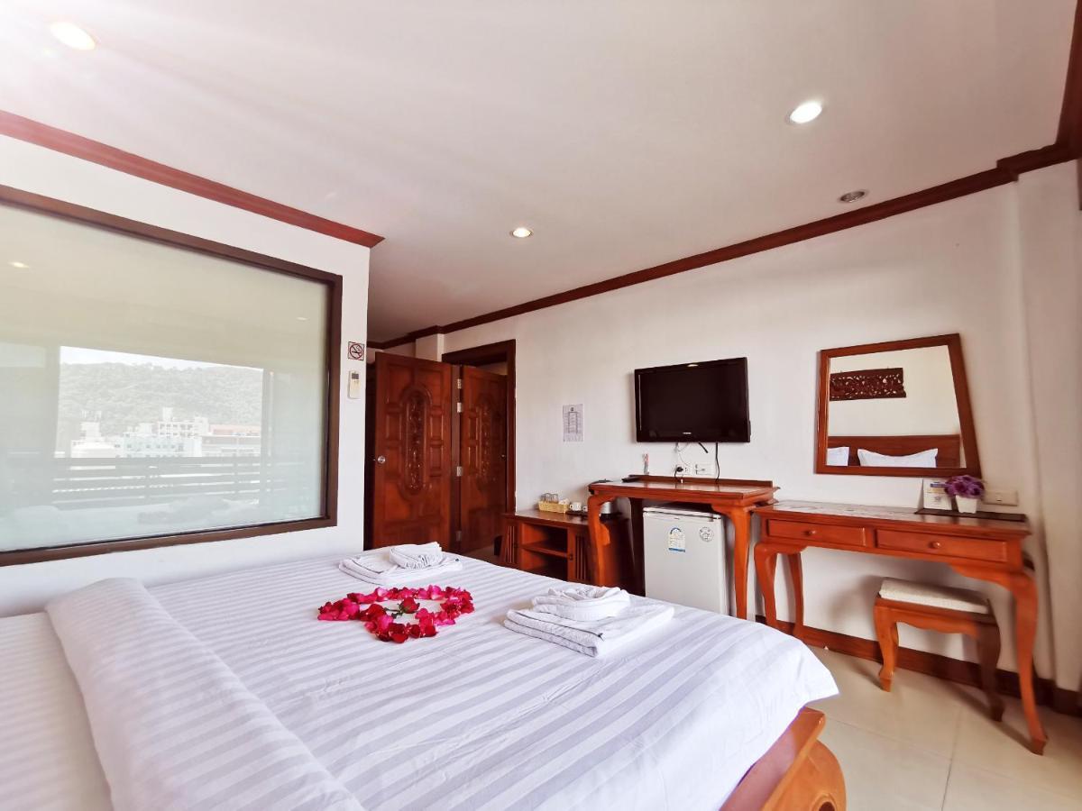 New Life Phuket Classic Khách sạn 3*